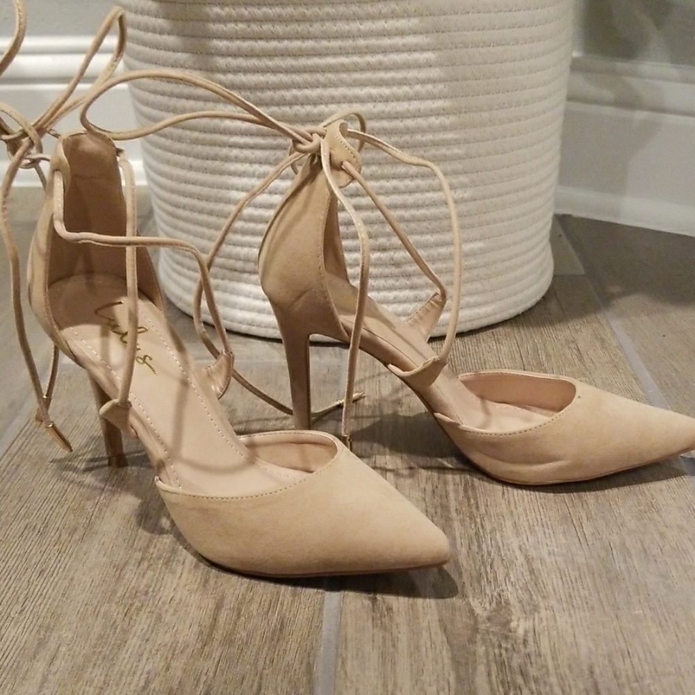 Lulus heels - Picture 2 of 4